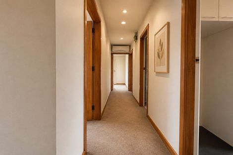 Photo of property in 4 Newbridge Place, Ilam, Christchurch, 8041