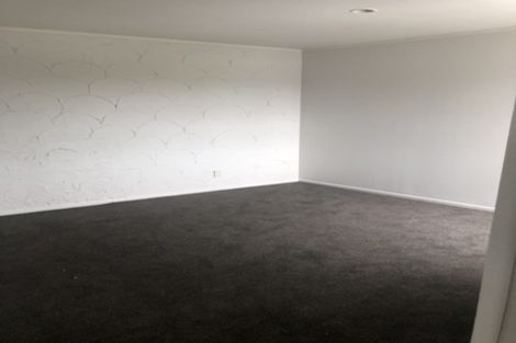 Photo of property in 24 Neil Avenue, Te Atatu Peninsula, Auckland, 0610