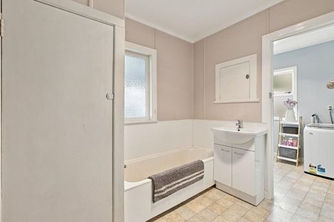 Photo of property in 6 Terrace Street, Putaruru, 3411