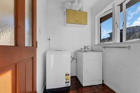 Photo of property in 8 Braeburn Place, Takanini, 2112