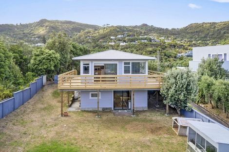 Photo of property in 19 Beach Valley Road, Piha, New Lynn, 0772
