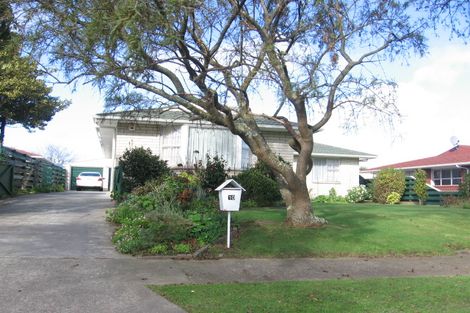 Photo of property in 10 Raglan Avenue, Cloverlea, Palmerston North, 4412