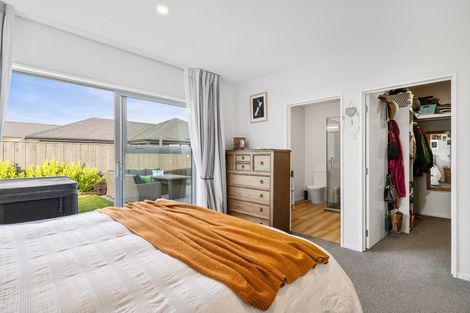 Photo of property in 28 Te Hurunui Drive, Pegasus, 7612