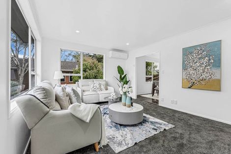 Photo of property in 25 Finn Place, Totara Vale, Auckland, 0629