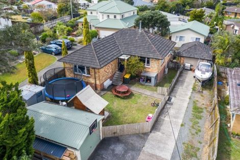 Photo of property in 2c Matipo Road, Te Atatu Peninsula, Auckland, 0610