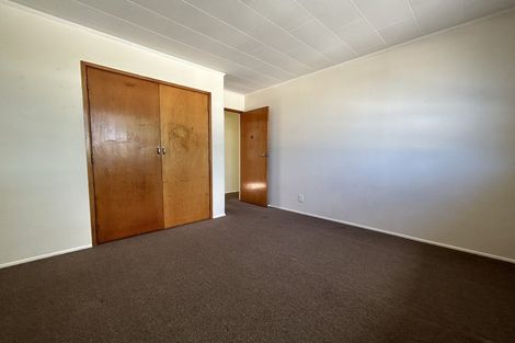 Photo of property in 2/28 Leaver Place, Weymouth, Auckland, 2103