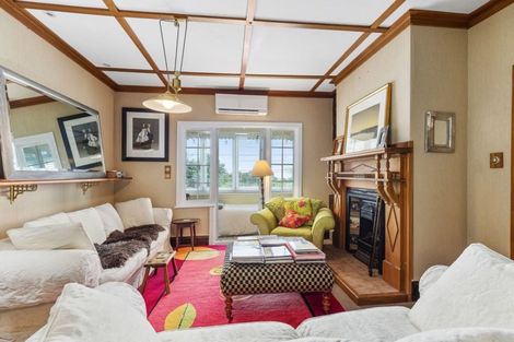 Photo of property in 51 Northland Road, Northland, Wellington, 6012