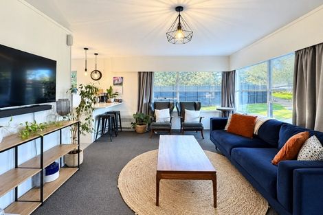Photo of property in 2/15 Gloaming Place, Conifer Grove, Takanini, 2112