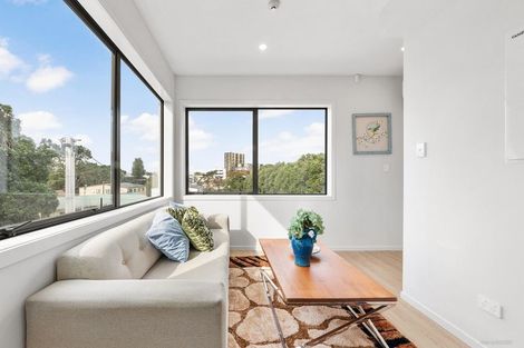 Photo of property in 8/1 Kaponga Crescent, New Lynn, Auckland, 0600