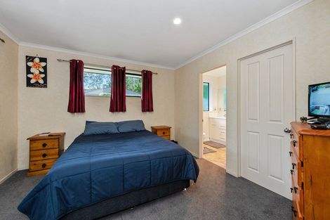 Photo of property in 25 Twickenham Place, Nawton, Hamilton, 3200