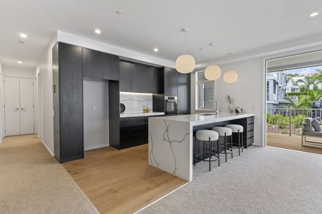 Photo of property in 121 Hibiscus Drive, Orewa, 0931