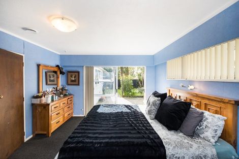 Photo of property in 6 Truscott Grove, Awapuni, Palmerston North, 4412
