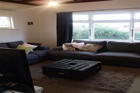 Photo of property in 1112 Caroline Road, Mayfair, Hastings, 4122