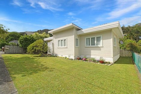 Photo of property in 68 Tawhai Street, Stokes Valley, Lower Hutt, 5019
