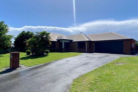 Photo of property in 1 Kingsbury Court, Rototuna North, Hamilton, 3210
