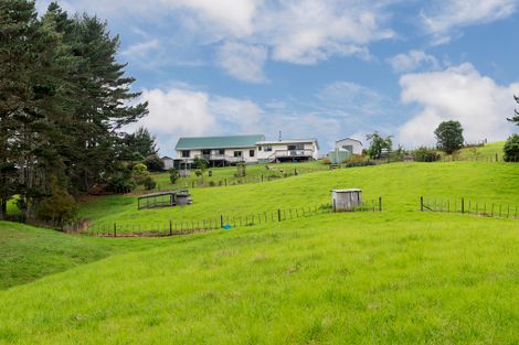Photo of property in 182 Amreins Road, Taupaki, Henderson, 0782
