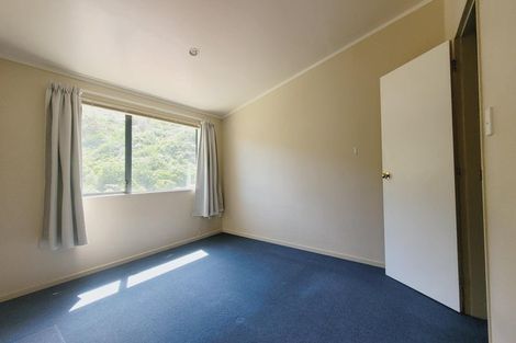 Photo of property in 35 Olivia Crescent, Tawa, Wellington, 5028