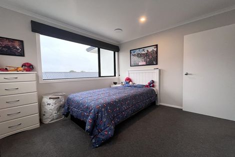 Photo of property in 8 Balmerino Lane, Wallaceville, Upper Hutt, 5018