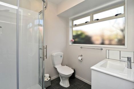 Photo of property in 8 Parkwood Place, Parklands, Christchurch, 8083