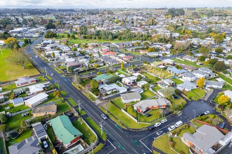 Photo of property in 53 Collins Road, Melville, Hamilton, 3206