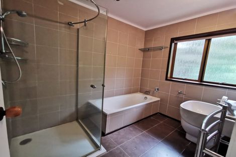 Photo of property in 23 Heaton Grove, Chatswood, Auckland, 0626