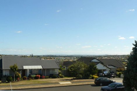 Photo of property in 28 Currell Way, Somerville, Auckland, 2014