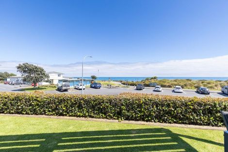 Photo of property in Weekeston Apartments, 2a Nobs Line, Strandon, New Plymouth, 4312