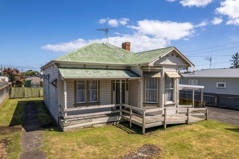 Photo of property in 3 Harper Street, Gonville, Whanganui, 4501