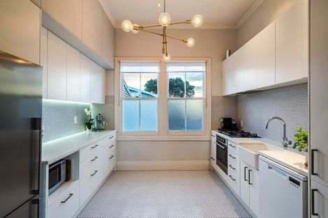 Photo of property in 1/20 Gladstone Road, Northcote, Auckland, 0627