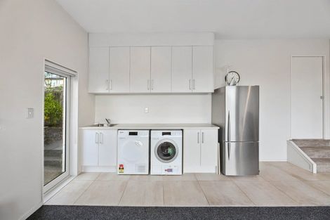 Photo of property in 96 Babich Road North, Ranui, Auckland, 0612