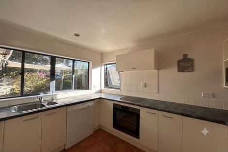 Photo of property in 21 Caltra Place, East Tamaki, Auckland, 2016