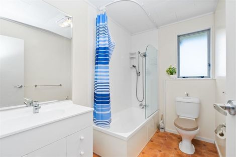 Photo of property in 6a Okere Place, Tikipunga, Whangarei, 0112