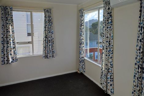 Photo of property in 53a Mandalay Terrace, Khandallah, Wellington, 6035
