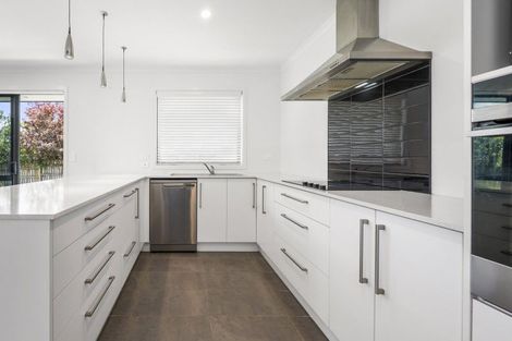 Photo of property in 10 Hamon Place, Pukehangi, Rotorua, 3015