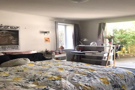 Photo of property in 1 Hadfield Terrace, Kelburn, Wellington, 6012