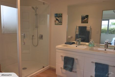 Photo of property in 9 Sand Dune Grove, Waikawa Beach, Levin, 5573