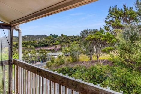 Photo of property in 8 Kaipatiki Rise, Haruru, 0204