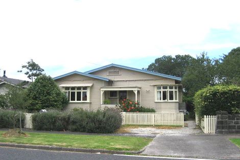 Photo of property in 90 Marsden Avenue, Mount Eden, Auckland, 1024
