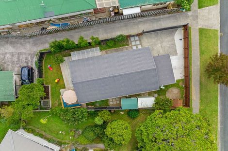 Photo of property in 3/69 Awaroa Road, Helensville, 0800