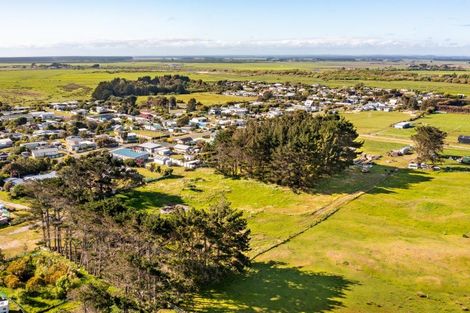 Photo of property in 9 Ripa Street, Tangimoana, 4822