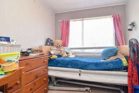 Photo of property in 14 Baillie Crescent, Carterton, 5713