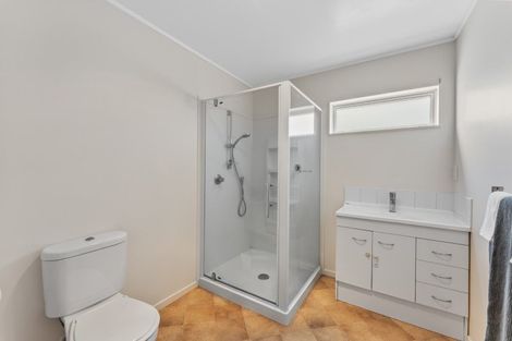 Photo of property in 29 Oakleigh Street, Maungaraki, Lower Hutt, 5010