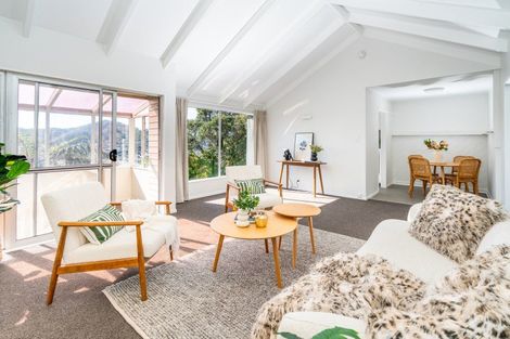 Photo of property in 11 Selkirk Way, Karori, Wellington, 6012