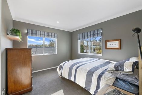 Photo of property in 225 Memorial Avenue, Burnside, Christchurch, 8053