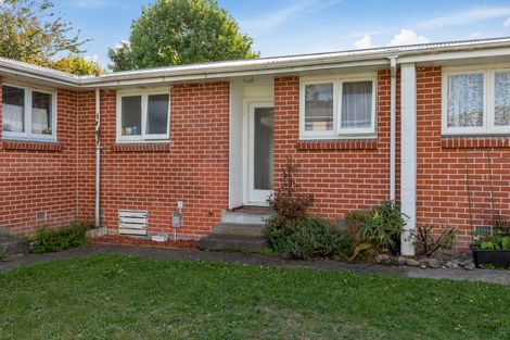 Photo of property in 1/1033 Fergusson Drive, Clouston Park, Upper Hutt, 5018