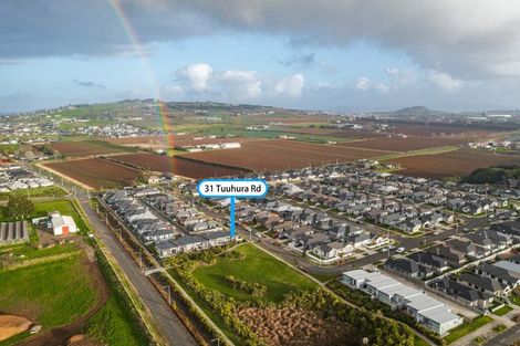 Photo of property in 31 Tuuhura Road, Pukekohe, 2120