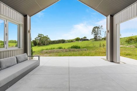 Photo of property in 4 Myra Evelyn Grove, Dairy Flat, Albany, 0792