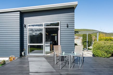 Photo of property in 76 Kenrigg Road, Kinloch, Taupo, 3377