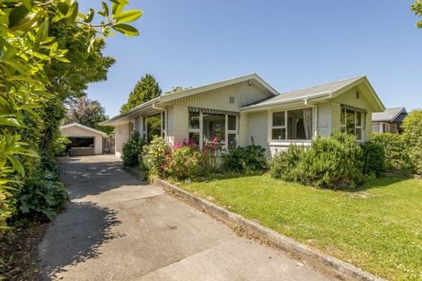 Photo of property in 8 Westmont Street, Ilam, Christchurch, 8041