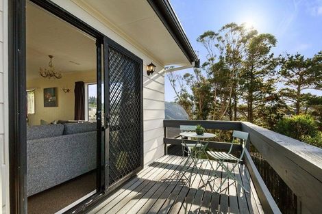 Photo of property in 23 Jasmine Grove, Maungaraki, Lower Hutt, 5010